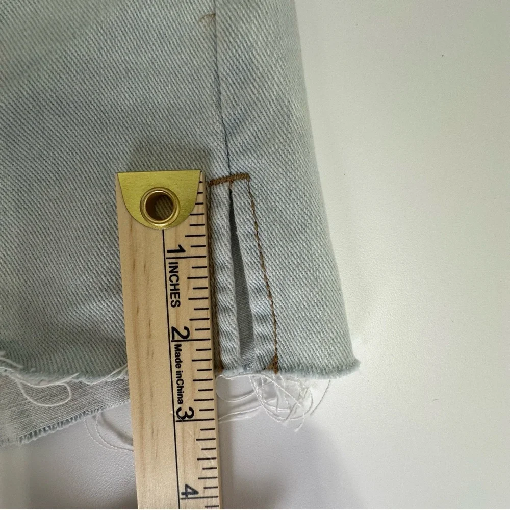 WILD FABLE  Super High Rise Cutoff Light Wash Denim Shorts Raw‎ Hem Size 14 - Picture 13 of 13